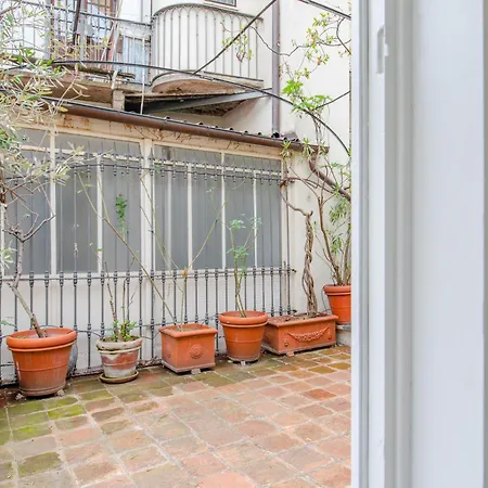 The Royal House, 2 Apartament Turyn